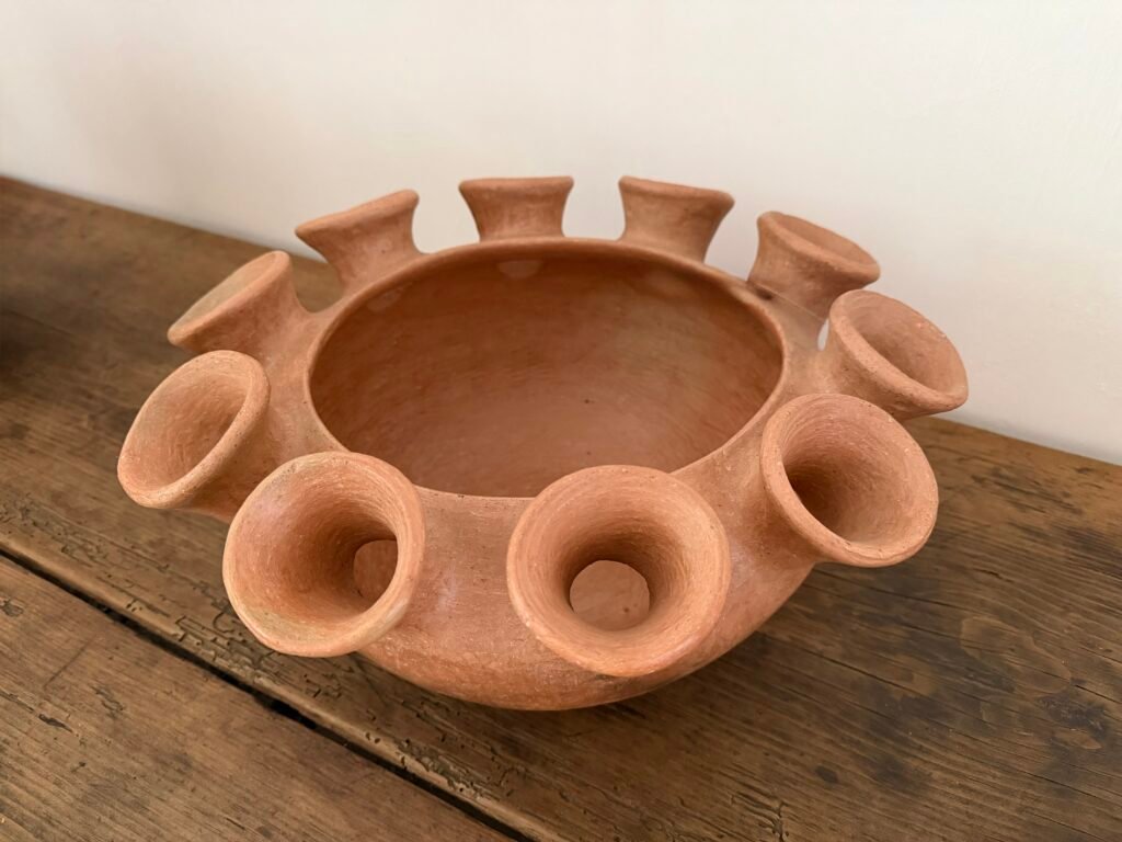 Exquisite flower vase 